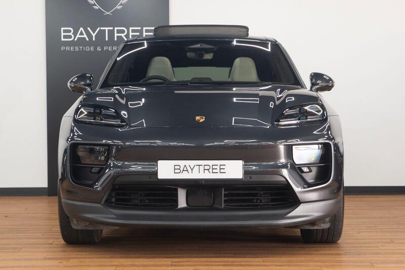 Porsche Macan view 7