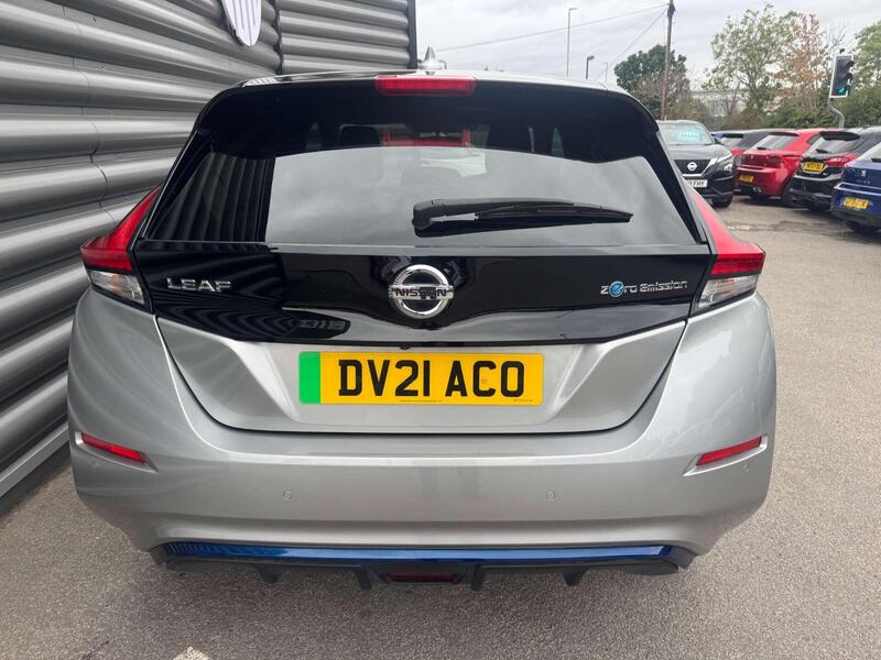 Nissan Leaf view 4