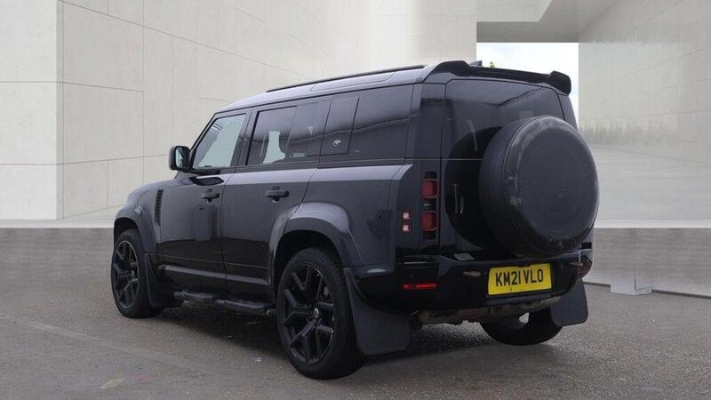 Land Rover Defender view 4