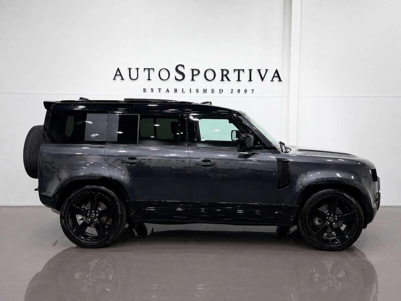 Land Rover Defender view 3