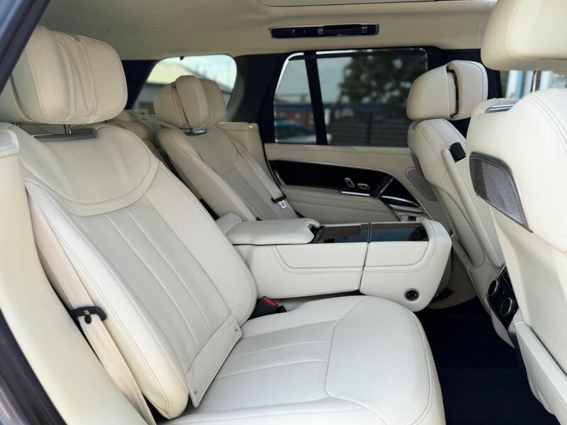 Land Rover Range Rover view 4