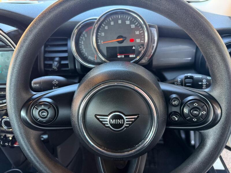 Mini Hatch view 3