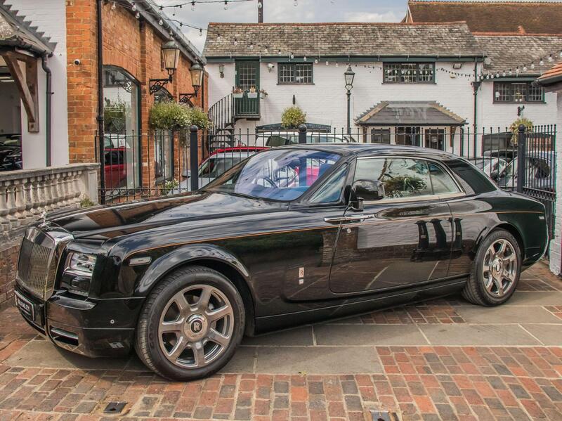 Rolls-Royce Phantom view 6