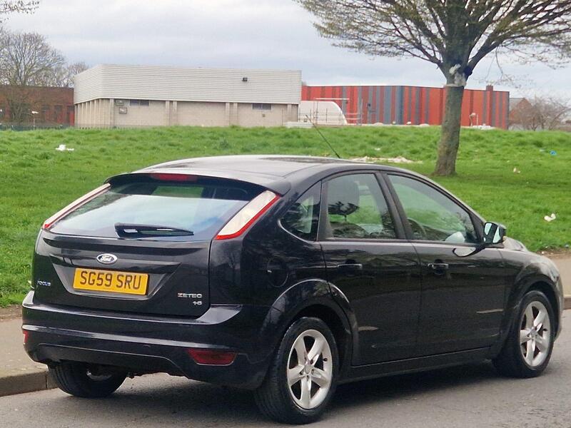 Ford Focus view 5