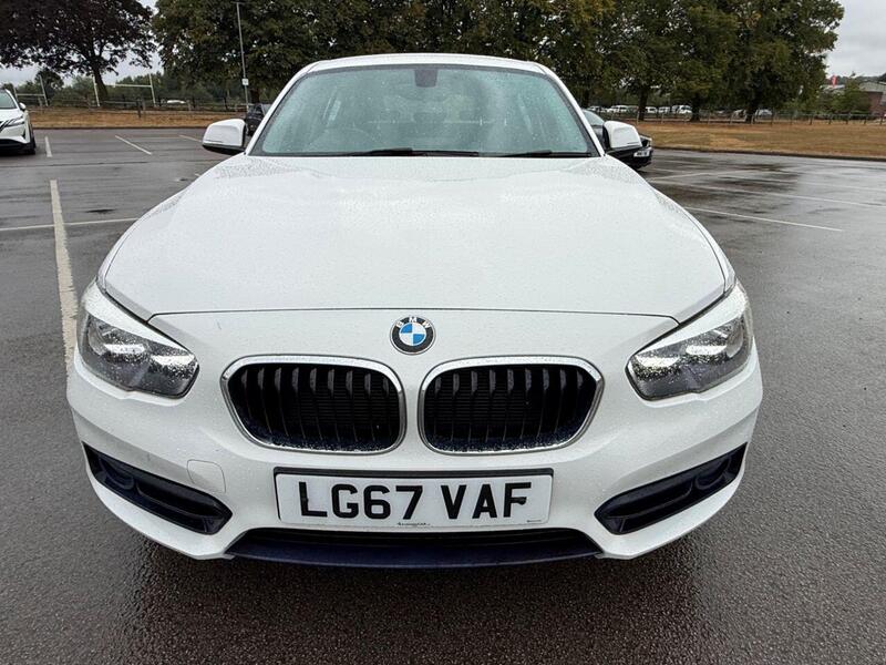 BMW 1 Series view 6