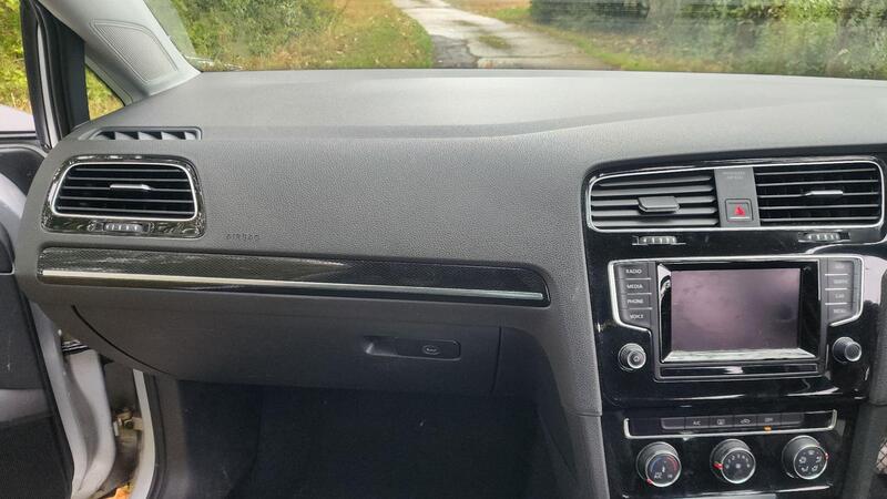2014 Volkswagen Golf — photo 25
