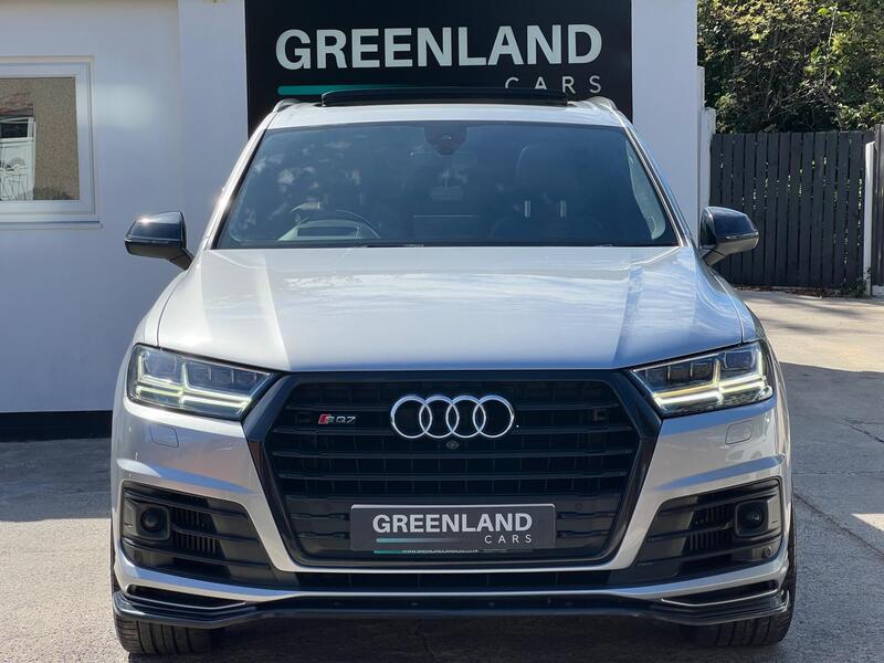 Audi Audi SQ7 view 3