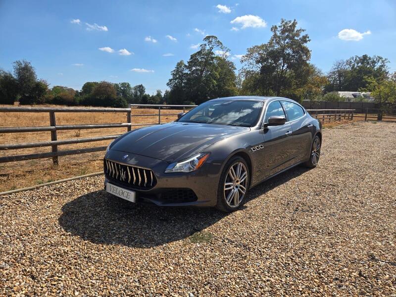 Maserati Quattroporte view 2
