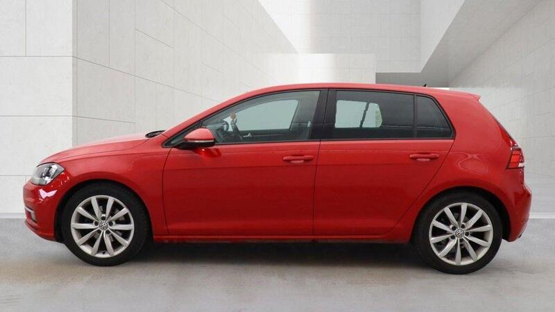 Volkswagen Golf view 4