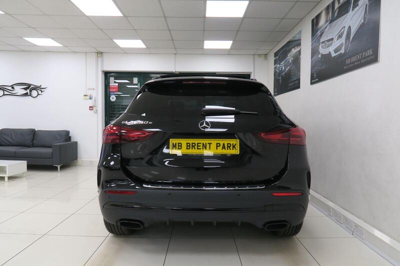 Mercedes-Benz Mercedes-Benz GLA view 5