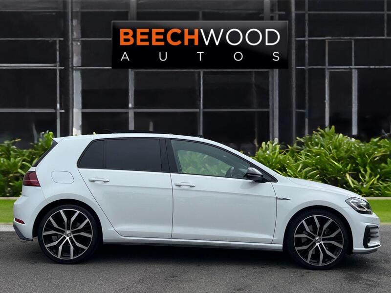 Volkswagen Golf view 4