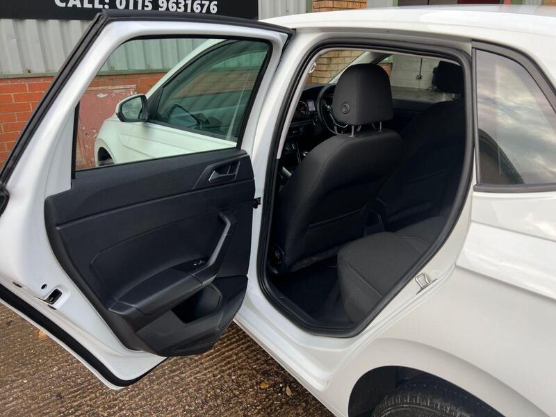Volkswagen Polo view 16