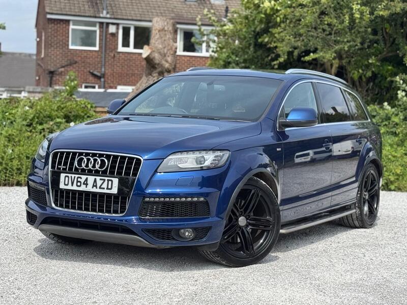 Audi Q7 view 3