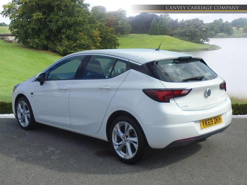 Vauxhall Astra view 4