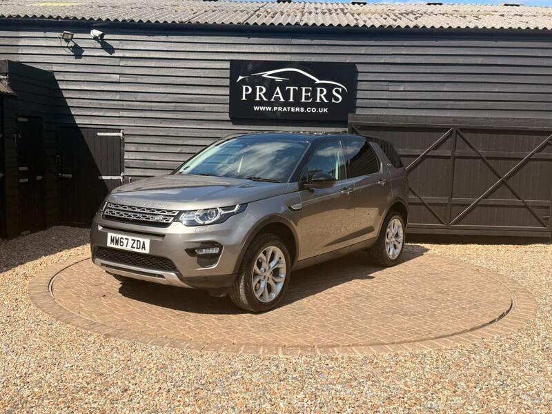 Land Rover Discovery Sport view 2