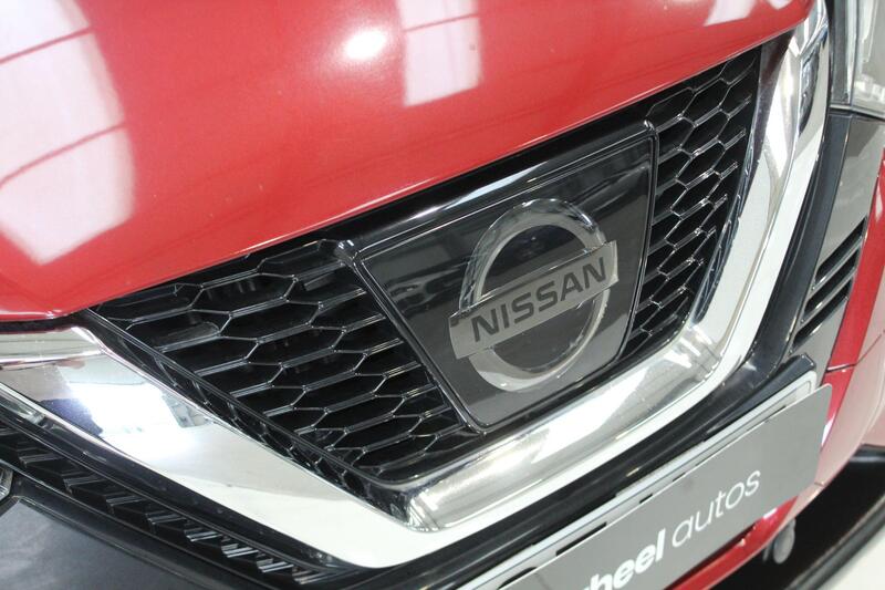 2017 Nissan Qashqai in Red — image 47 of 70