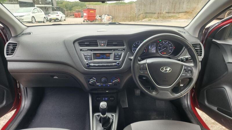 2015 Hyundai i20 — photo 17