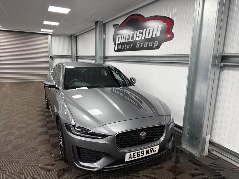 Jaguar Xe view 2