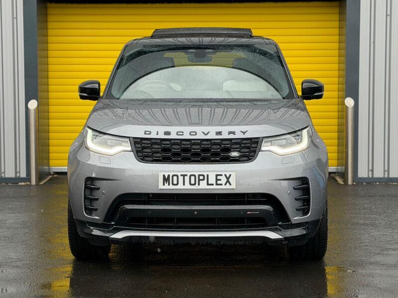 Land Rover Discovery view 4