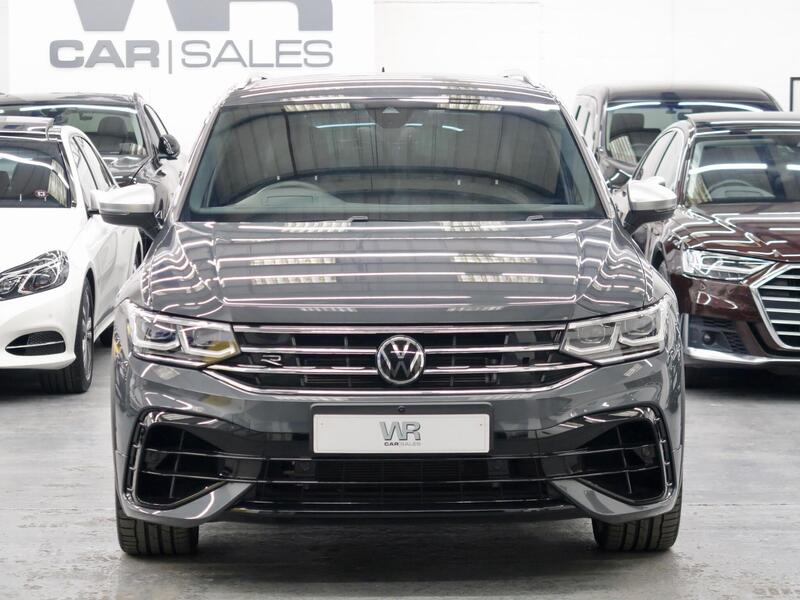Volkswagen Tiguan view 2