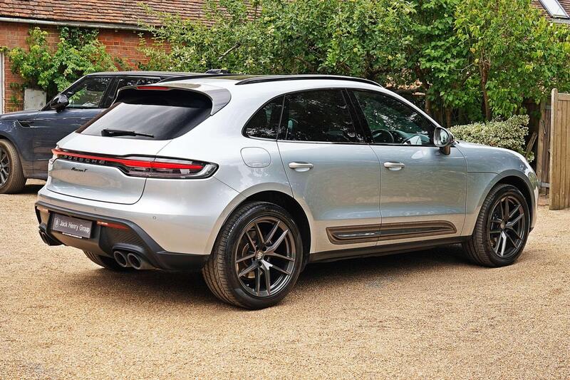 Porsche Macan view 7