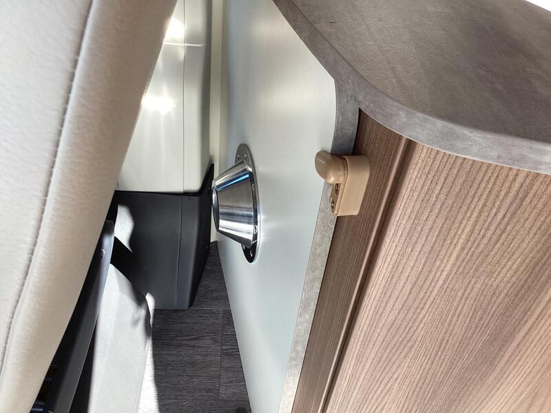 Auto-Trail V-Line 635 Sport — image 33