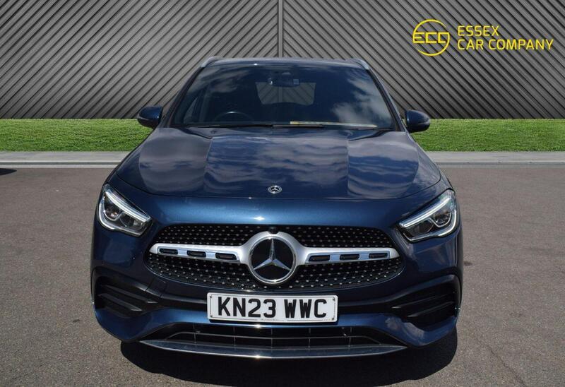 Mercedes-Benz Mercedes-Benz GLA view 4