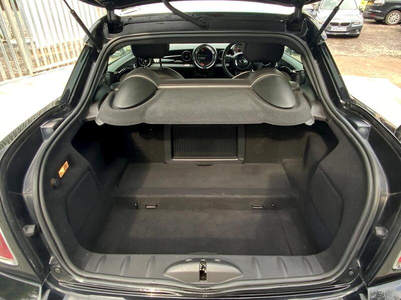 Mini Coupe view 7