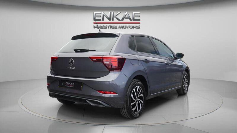 Volkswagen Polo view 4