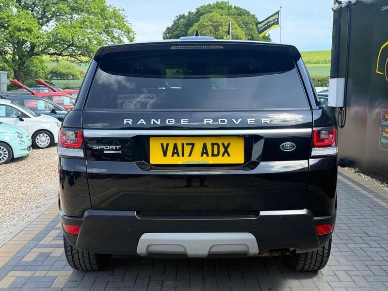 Land Rover Range Rover Sport view 4