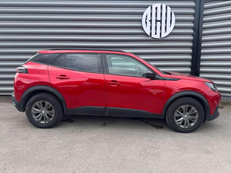 Peugeot E-2008 view 2