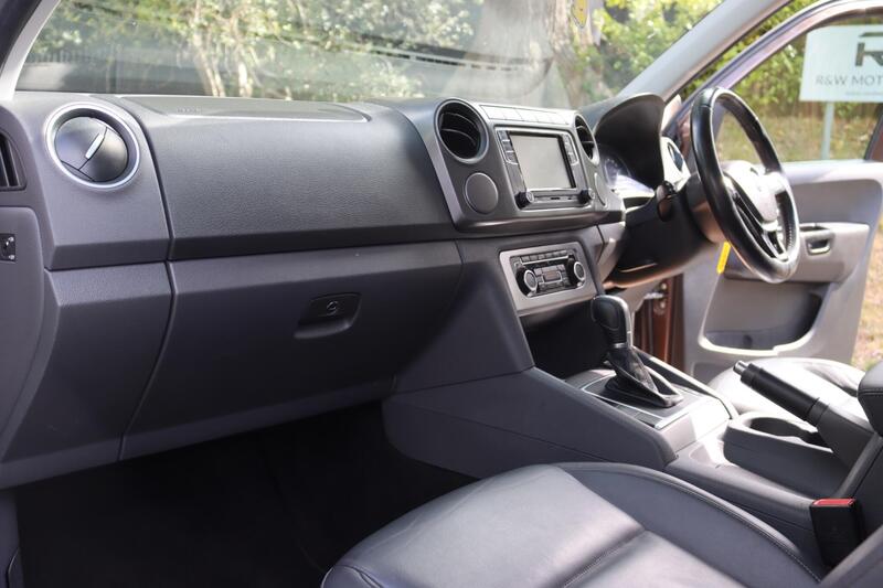 Volkswagen Amarok view 4