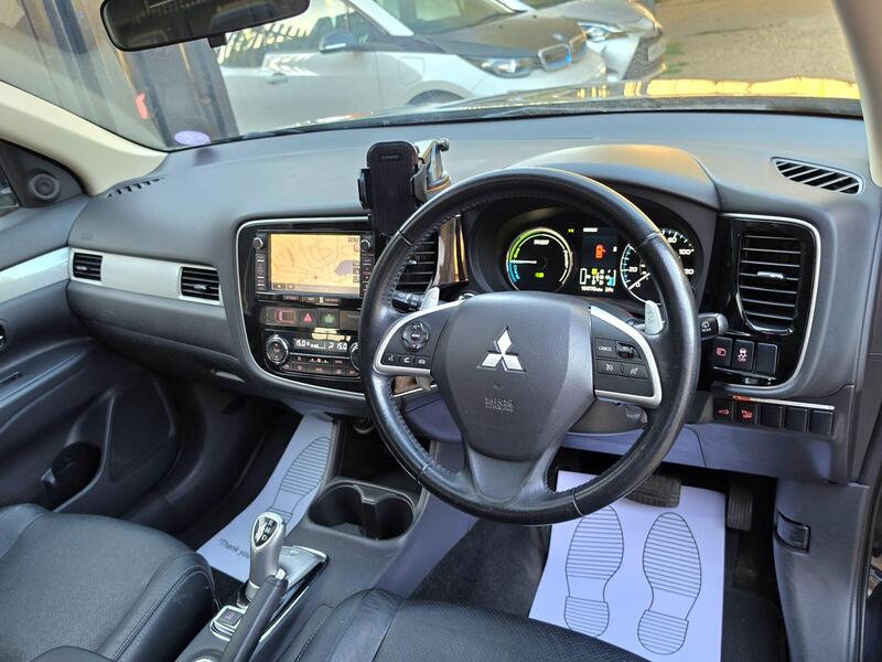 Mitsubishi Outlander 2.0h 12kWh GX4h CVT 4WD Euro 5 (s/s) 5dr thumbnail 25