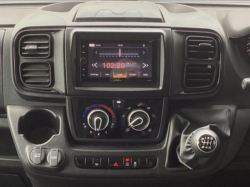 Auto-Trail Expedition C71 — image 35