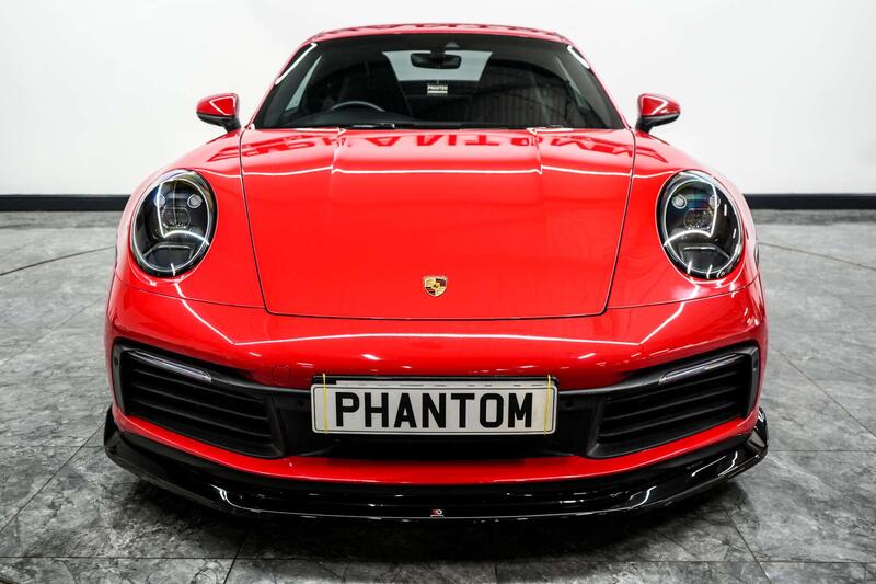 Porsche 911 view 5