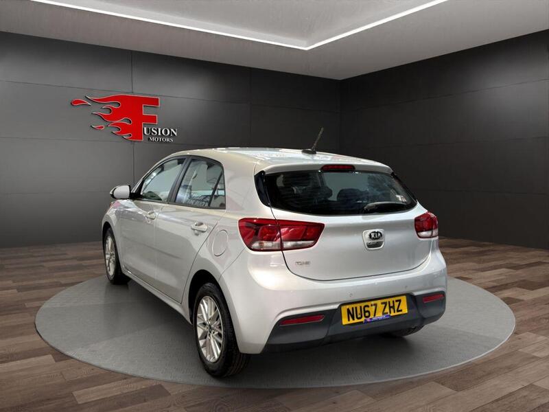Kia Rio view 5