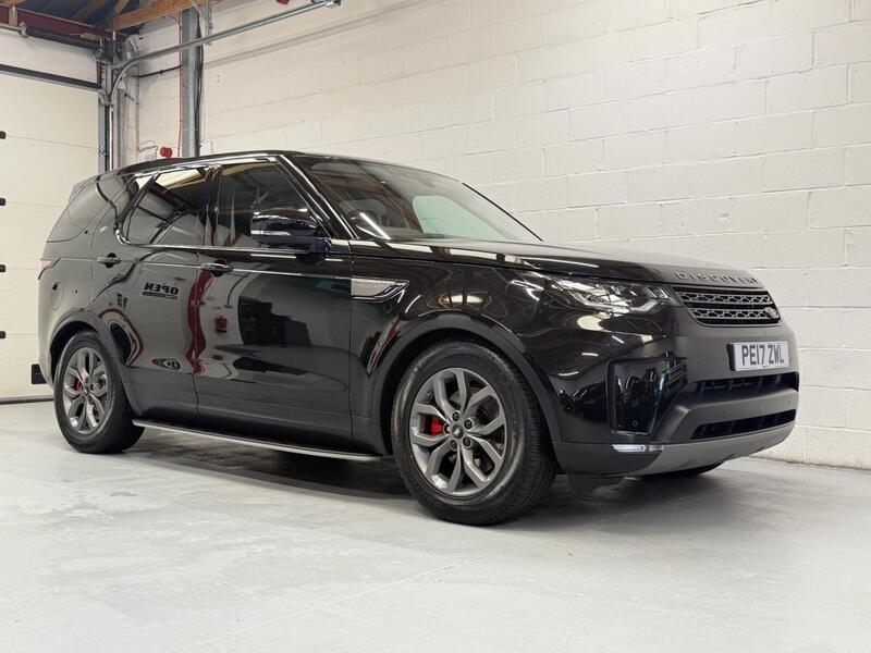 2017 Land Rover Discovery in Black for sale