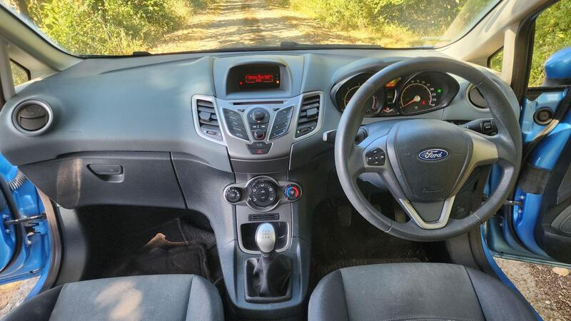 2009 Ford Fiesta — photo 23
