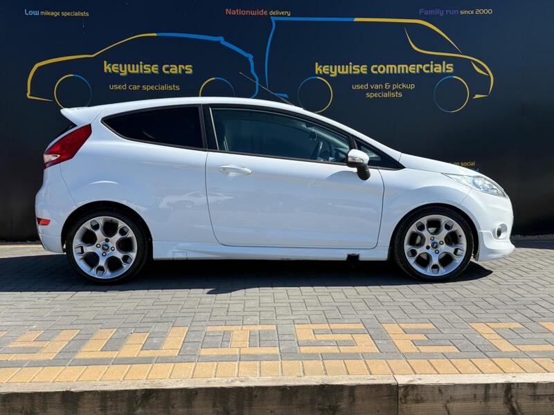 Ford Fiesta view 6