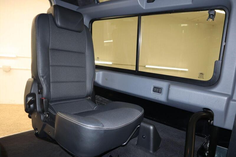 Land Rover Defender view 14