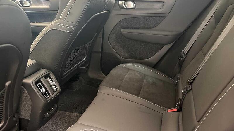 Volvo XC40 view 7