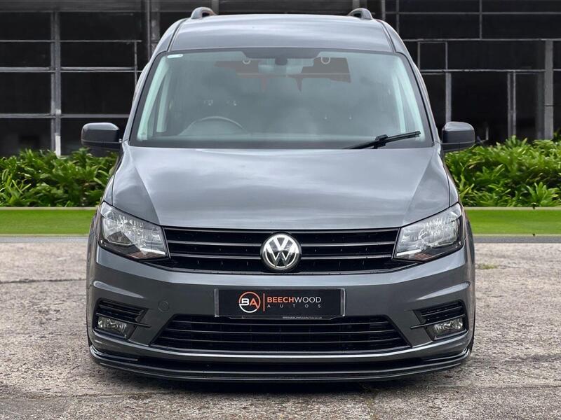 Volkswagen Caddy Maxi Life view 3
