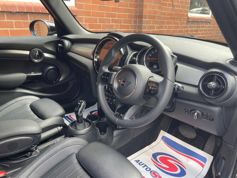 Mini Cooper view 2