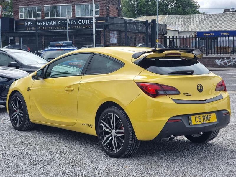 Vauxhall Astra GTC view 2