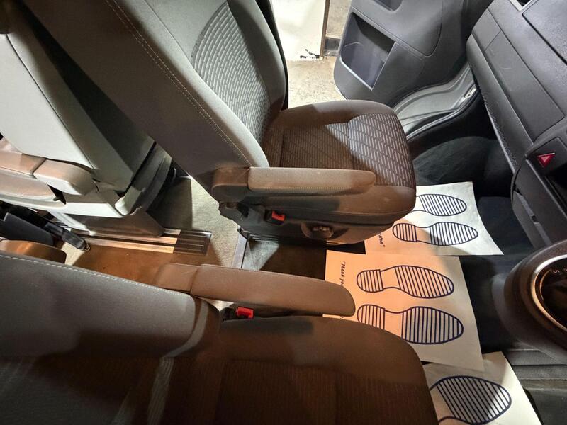 2015 Volkswagen Caravelle — photo 25