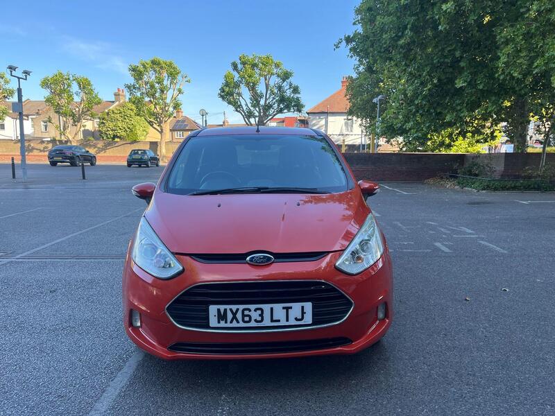 Ford B-Max view 2