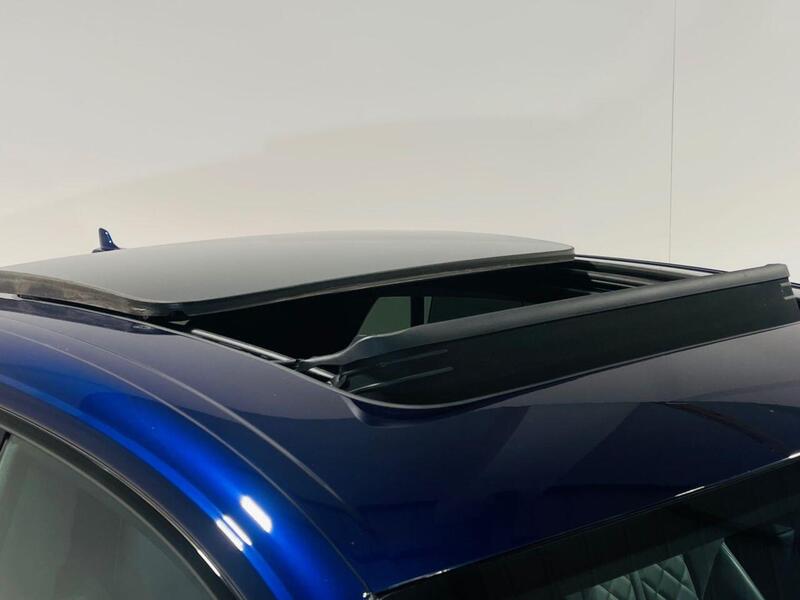 Audi Q8 view 2