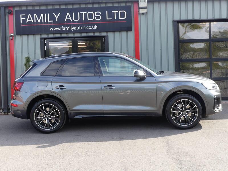 Audi Q5 view 5