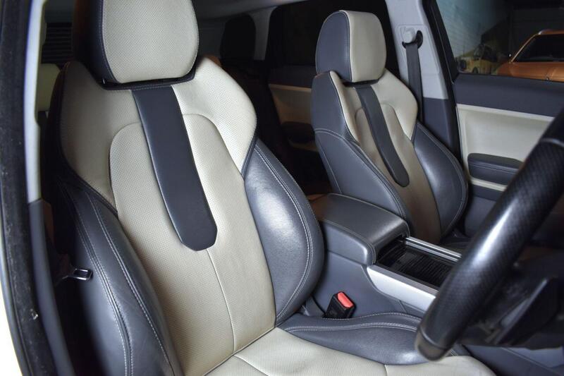 Land Rover Range Rover view 6