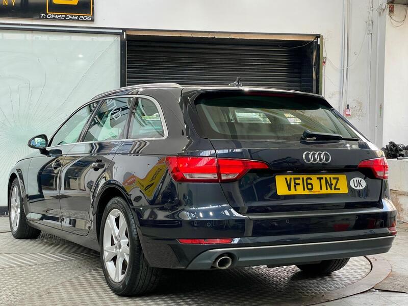 Audi A4 view 3